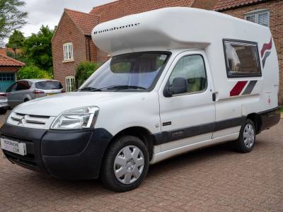 Romahome Duo Outlook - Compact 2 Berth Campervan - Twin Fixed Beds