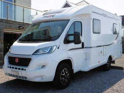 Pilote Essentiel P650, 4 Berth/Belt, Island Bed, Compact