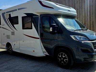 McLouis Fusion 360 2022 motorhome 6.99m 3500kgs 4 berth 5 belts