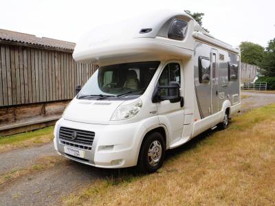 Swift Voyager 685FB, 4 Berth, 4 Belt, Fixed Bed, Solar, Low Miles, Long MOT