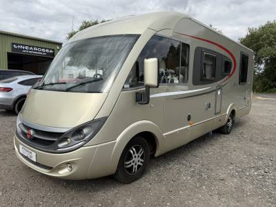 Burstner Aviano T727 auto island bed