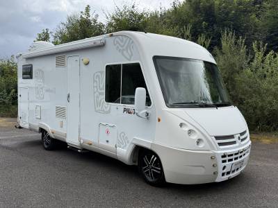 Pilote Aventura G690 - 2010 - 5 Berth Motorhome for Sale