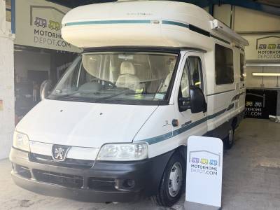 2003 Autosleeper Executive 2 berth 2 Travelling belts Rear Kitchen
