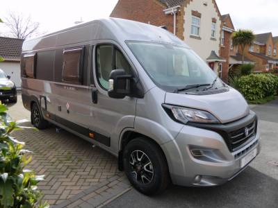 Autotrail V-Line 636SE rear lounge 2 berth motorhome for sale