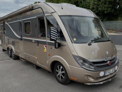 2013 BURSTNER ELEGANCE I890 4 BERTH 4 BERTH STUNNING TAG AXLE LUXURY MOTORHOME