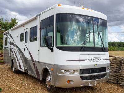 R-vision Trail Lite 321 Luxury A Class RV 6 Berth Petrol /LPG 2 Slide outs