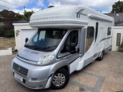 Auto-Trail Savannah 2012 4 Berth 2 Belt Fixed single beds Motorhome for sale
