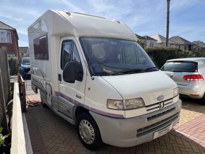 AutoCruise Suntor Vista 2 Berth 2 Belt Peugeot Boxer Manual Solar Under 5m