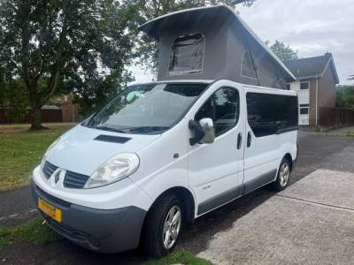 RENAULT TRAFIC CAMPERVAN CONVERSION