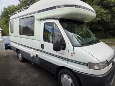 2002 AUTO-SLEEPERS EXECUTIVE 4-BERTH - 2-BELT - SOLAR - GREAT VALUE