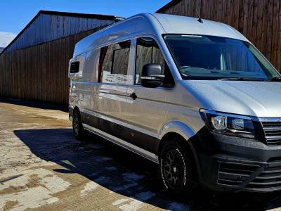 VW Crafter van conversion LWB 2022 (72) manual 6.8m 3500kgs 3 berth/belts
