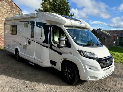 Knaus Sky TI Silver Selection - 2016 - 2 fixed rear beds Motorhome for sale