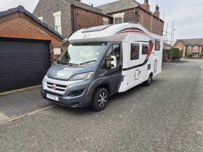 2015 Burstner Ixeo Time Sovereign 726 - 4 berth, 4 belt