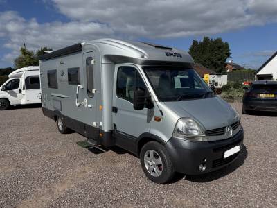 Burstner Delfin T700 2 Berth 4 Seatbelts Rear Washroom Single Beds Motorhome