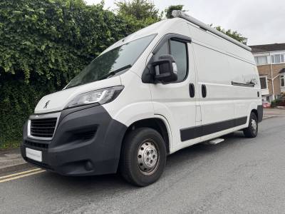 Peugeot Boxer off Grid Campervan