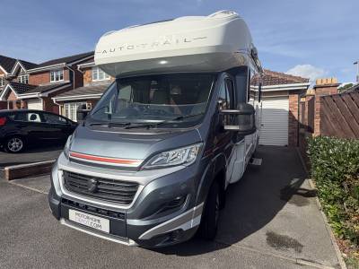 Autotrail Imala 715, manual 4 berth French bed, 2 belts motorhome for sale