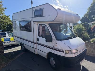 1999 SWIFT CAPPUCCINO 520 4 BERTH 4 BELT COMPACT MOTORHOME