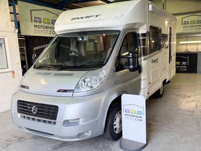 2014 Swift Esprit 412 2 Berth 2 Travelling Belts With Rear Kitchen