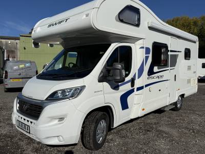 Swift Escape 696 6 berth 6 belt