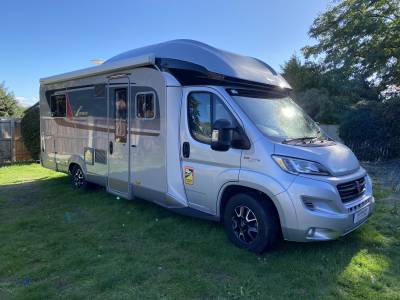 B&uuml;rstner Ixeo IT 734  23,694 Miles  Island Bed Electric Drop-Down Bed