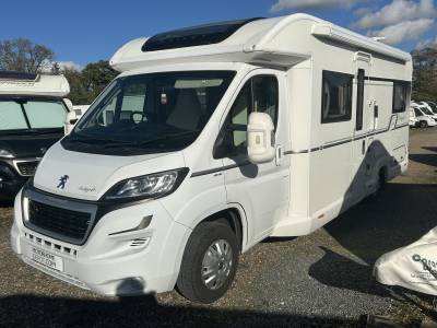 2017 Bailey Autograph 75-4 &ndash; Fixed French Bed &ndash; 3,500kg