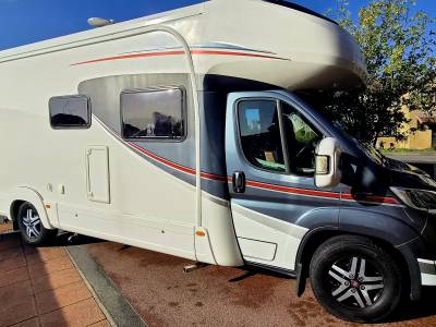 Auto Trail Dakota motorhome 2018 16k 4 berth 2 belts 7.6m 4500kgs french bed