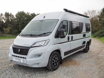 AutoTrail Expedition 67, 2 Berth, 4 Belt, FSH, Low miles