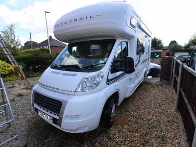 Autotrail Tracker EKS 4 Travelling seats 4 Berth Motorhome For Sale