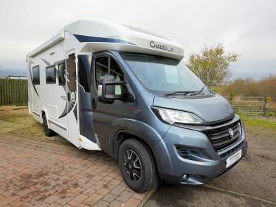 Chausson 711 Welcome Travel Line, 4-Berth, 4-seatbelts, 2 x Drop-down Beds, End-lounge, Motorhome for Sale 