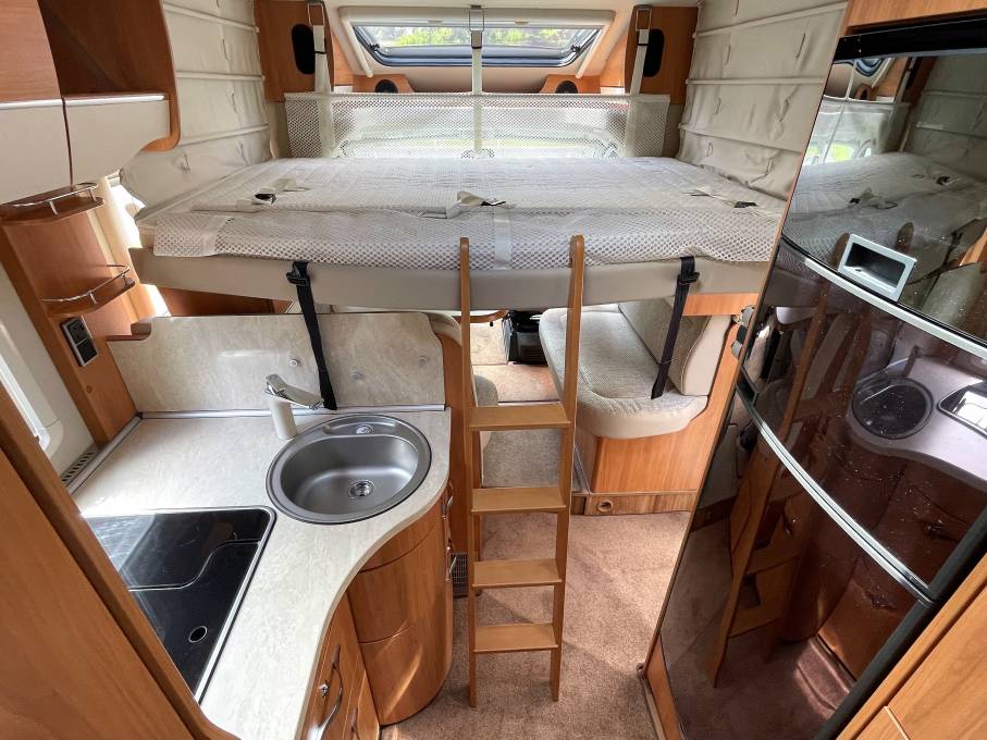 HYMER T554 CL REAR FRENCH BED WITH DROP DOWN DOUBLE BED AND 4