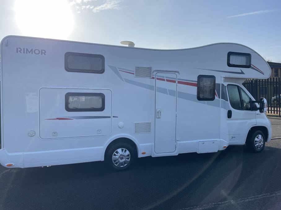 Rimor Rv Rear Panel Rimor Seal 50 6/7 Berth, 6 seat belts, 4 bunk beds motorhome for sale
