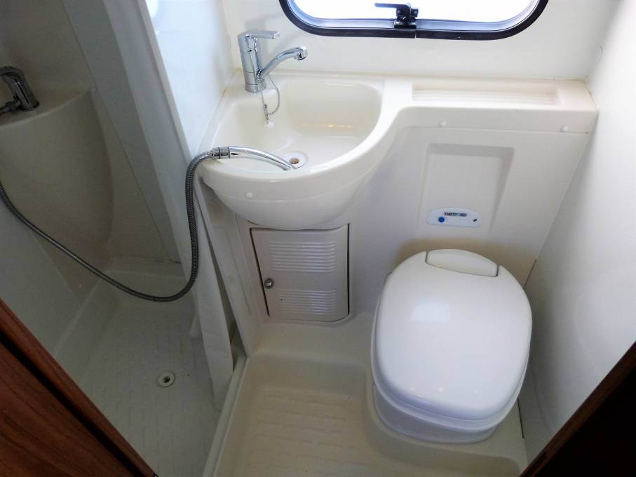 Xgo Rear Bar Rimor XGO Dynamic 20 4 berth rear lounge coachbuilt motorhome