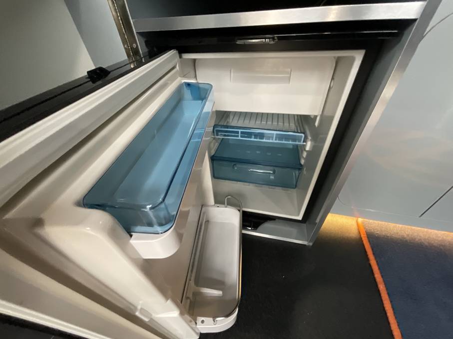 2015 VW T32 LWB pop top camper Automatic gearbox, 4 berth 4 belt for sale