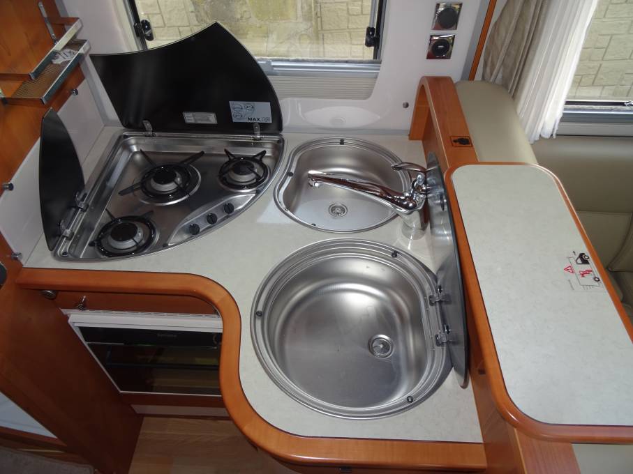 Rapido 9090DF, 2016, 4 Belts, 4 Berth, Rear Garage, For Sale