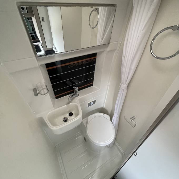 Autocruise Carrera 4 2013 2 Berth 4 Seatbelts Rear Fixed Transverse Bed