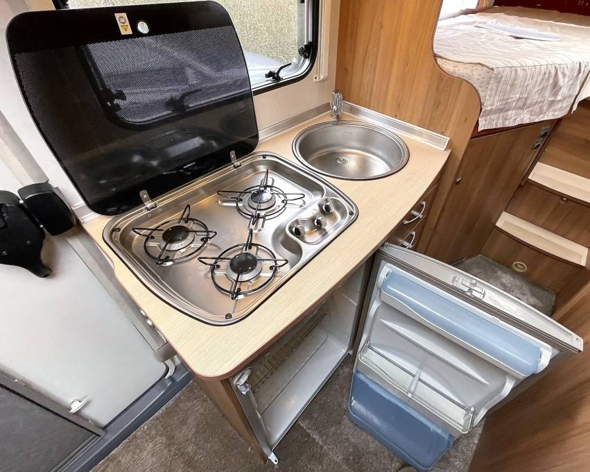 2008 BURSTNER TRAVEL VAN T620G 3 BERTH LOW PROFILE MOTORHOME WITH TWIN