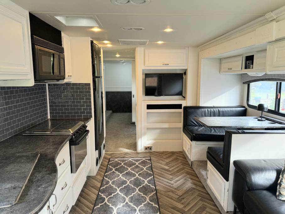 Fleetwood Bounder classic - 2012 - 6 berth - island bed - RV for sale