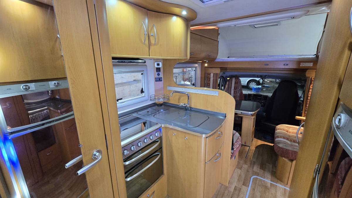 Frankia Comfort Class 740 6 berth 4 belts
