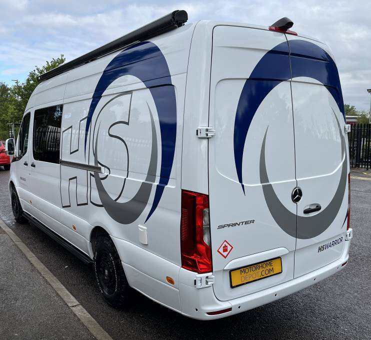 Mercedes Sprinter Holeshot Race Van | Automatic | 4-berth/2-belt | 3500kg