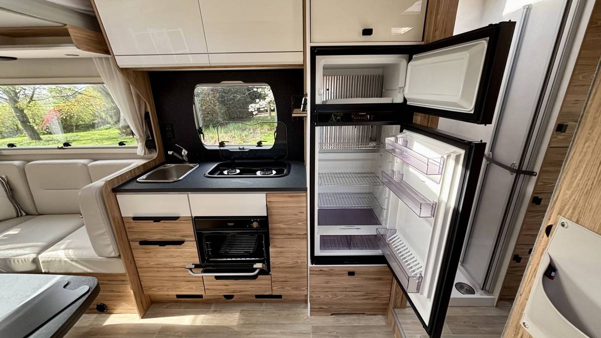 2024 Pilote Evidence 696U 4 Berth 4 Seat Belts Automatic Motorhome ...