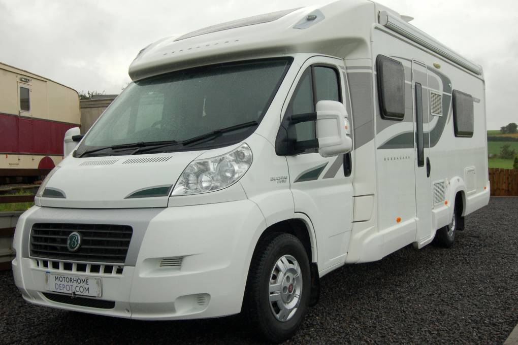2013 Bessacarr E572 luxury low profile twin fixed bed motorhome