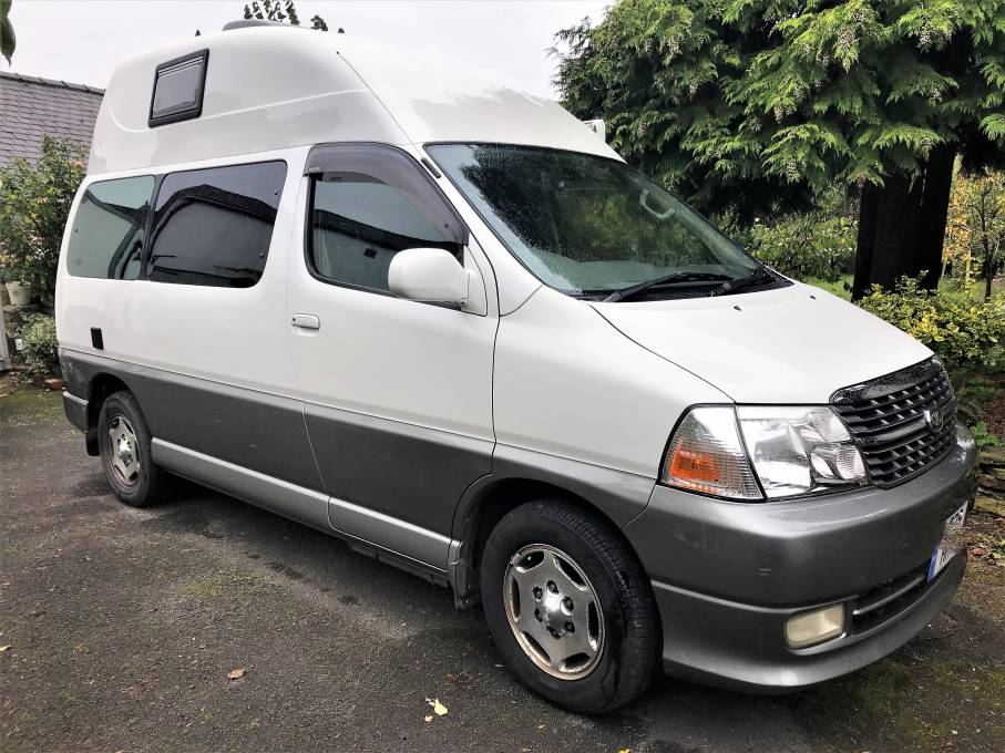 Toyota granvia 2023