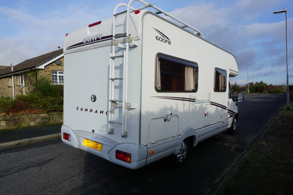 swift-sundance-600-fb-2-berth-rear-fixed-bed-motorhome