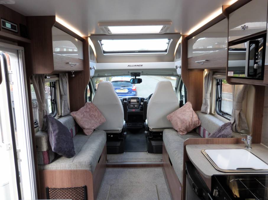 Bailey Alliance 76 2T