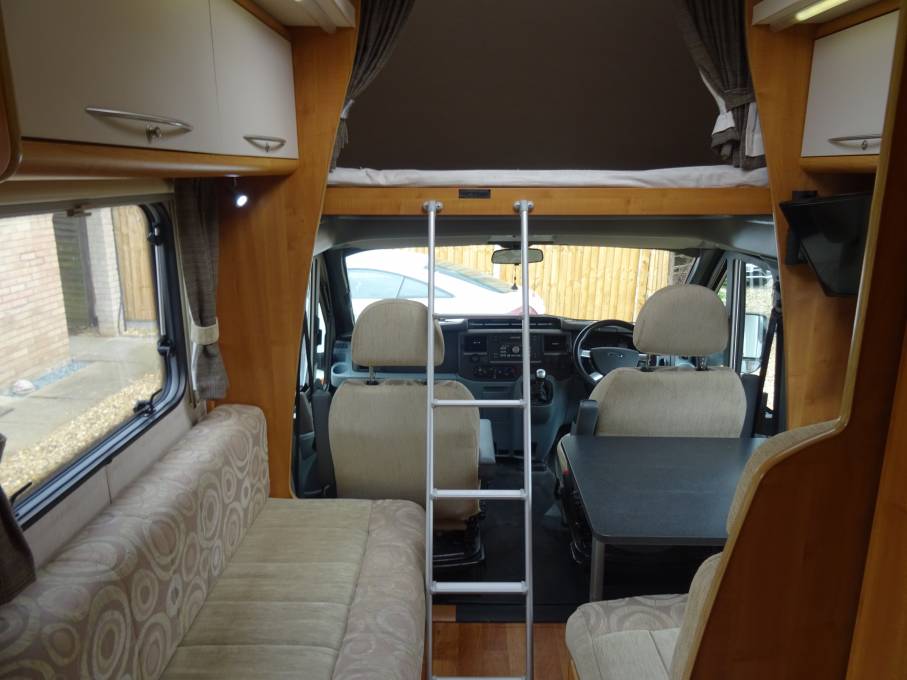 auto-trail-tribute-t725-2011-6-berth-fixed-rear-bed-rhd-3500kg