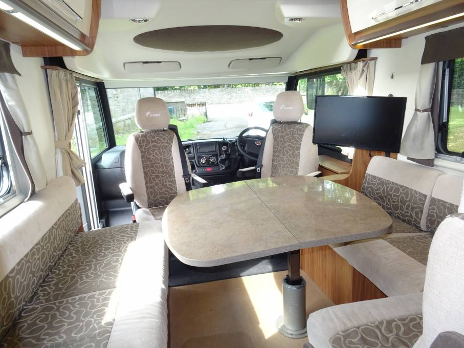 ITINEO SB720 2015 6 Berth 6 Seatbelts, Over cab double bed, Bunk beds