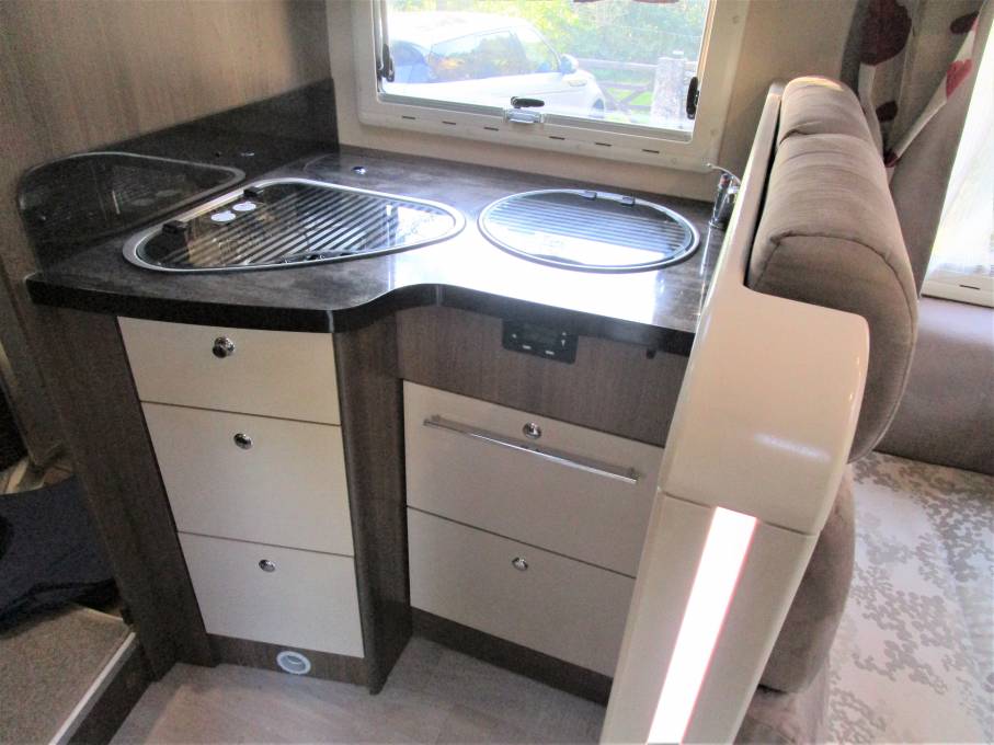 CHAUSSON 99 5 BERTH REAR FIXED BED LARGE GARAGE LOW PROFILE