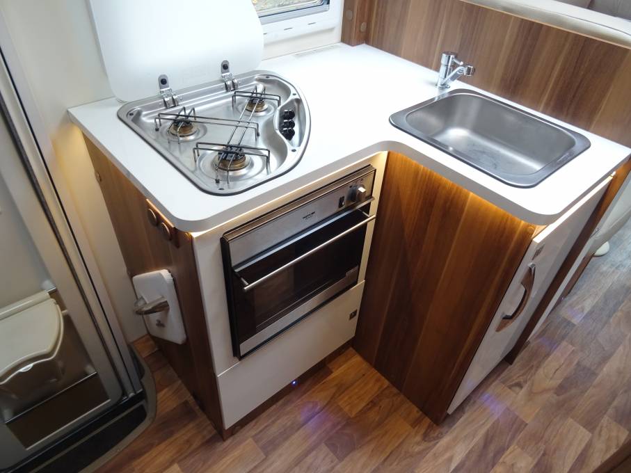 Roller Team Auto Roller 707 6 Berth 6 Travel Seat Rear Bunk Beds