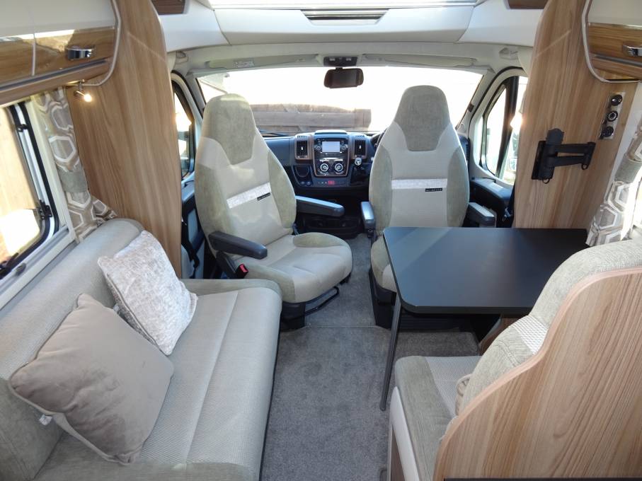 Swift Bessacarr Hi-Style 597 4 berth 4 belt