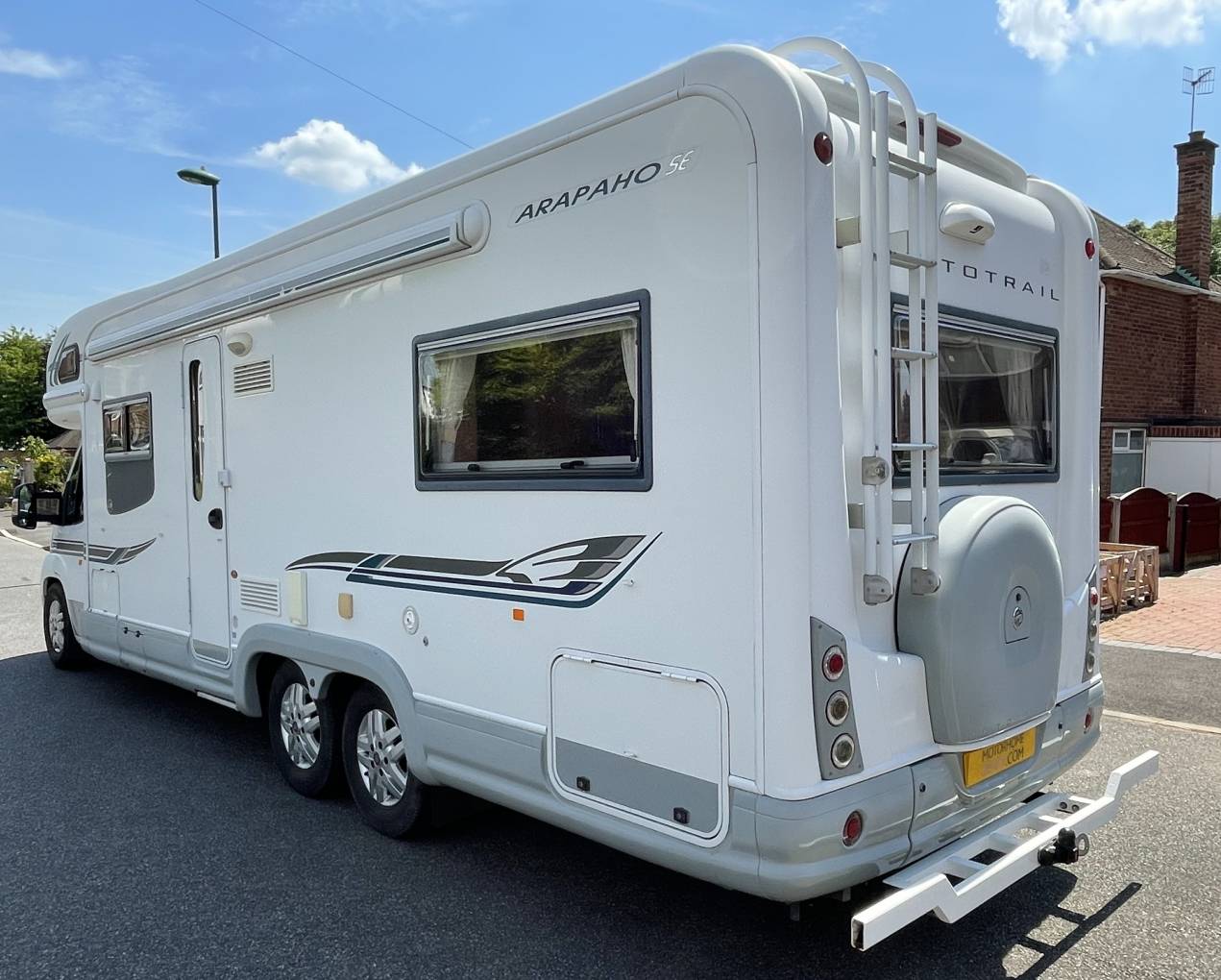AUTOTRAIL ARAPAHO 6 BERTH OVER CAB REAR USHAPE LOUNGE Motorhome for Sale